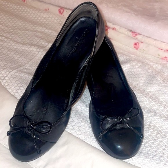 Cole Haan Tallie Wedges with Bow - Picture 2 of 9